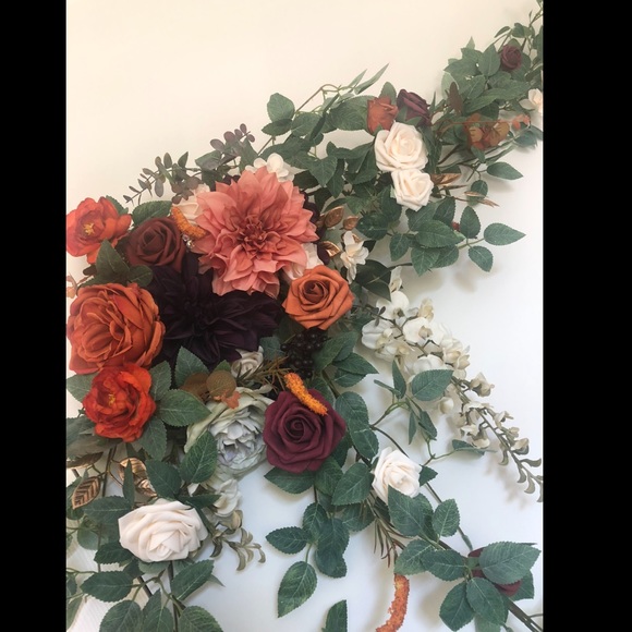 Lings Moment Accents Arch Arrangement Lings Moment Flowers